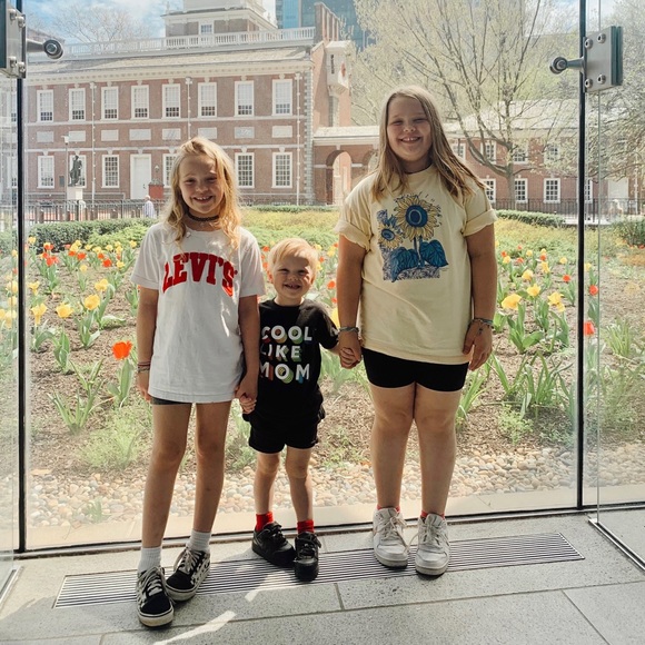 Meet your Posh Ambassador, Valerie. - Picture 7 of 8